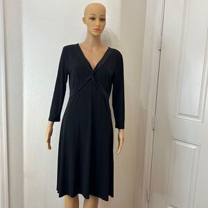 BCBG Paris Dress Size Medium V Neck Tuxedo Black Long Sleeves Midi Poly Spandex